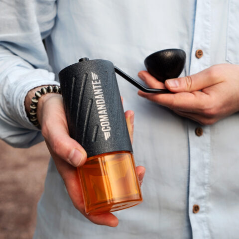 [NEW 2025!] เครื่องบดกาแฟมือหมุน Comandante C60 (Baracuda Burrs) High Precision เฟืองบด Nitro Blade Hand Grinder - Image 3
