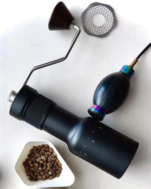 [NEW 2024!] เครื่องบดกาแฟ MOMENTEM "Dual Burr" Hand Grinder (Double Grind + Sifter) - Image 6