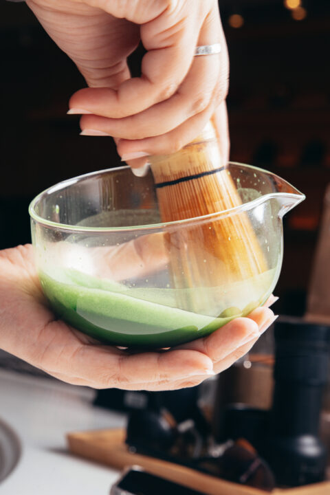 ชามชงชา มัทฉะ พร้อมปากเท Matcha Stirring Bowl with Spout (Clear) - Image 2