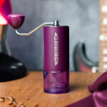 [NEW!] เครื่องบดกาแฟมือหมุน Comandante C40 High Precision "Deep Purple (BB Style)" เฟืองบด Nitro Blade Hand Grinder MK4 - Image 2