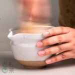 TOMOCHA ชามชงชา มัทฉะ พร้อมปากเท Matcha Stirring Bowl with Spout (Pure White V2.0) - Image 3